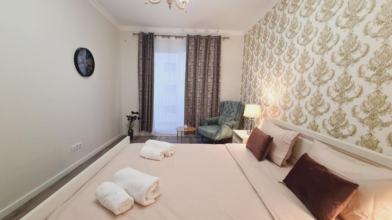 Ferienwohnung 5* Luxury Near Avram Iancu Sq New. Private Parking Cluj-Napoca Exterior foto