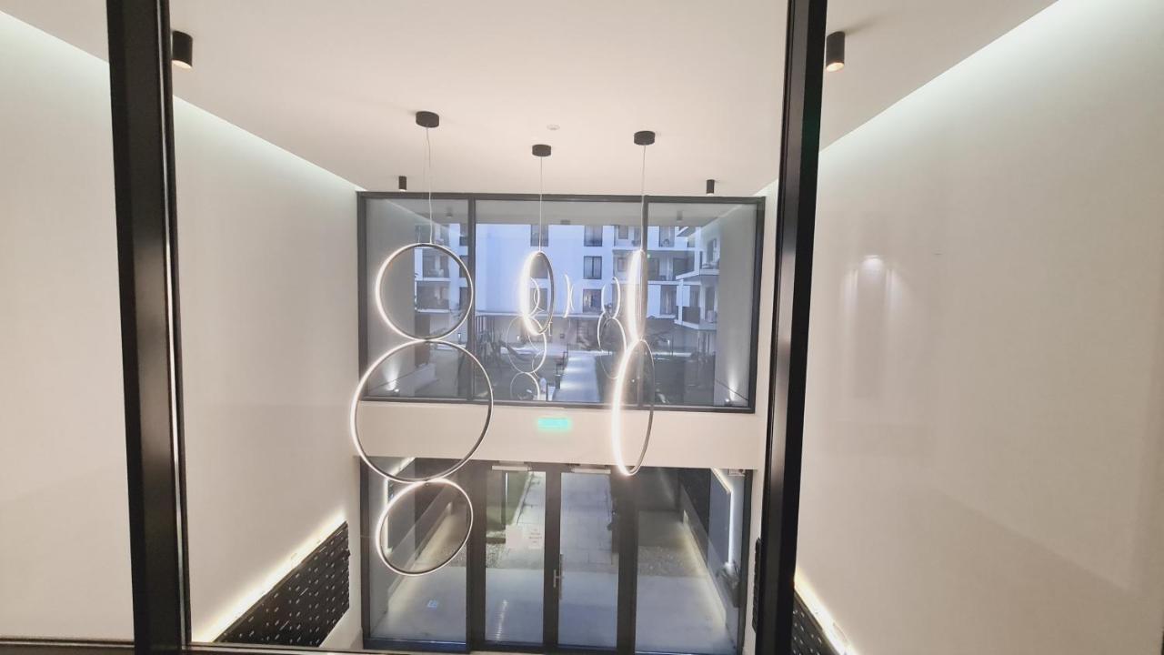 Ferienwohnung 5* Luxury Near Avram Iancu Sq New. Private Parking Cluj-Napoca Exterior foto