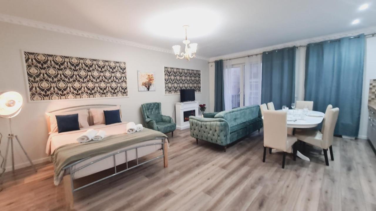 Ferienwohnung 5* Luxury Near Avram Iancu Sq New. Private Parking Cluj-Napoca Exterior foto
