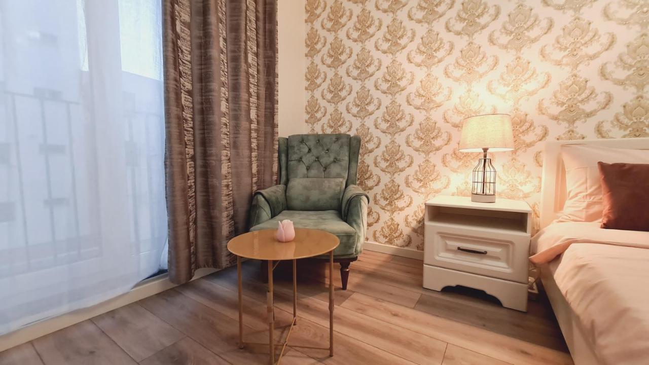 Ferienwohnung 5* Luxury Near Avram Iancu Sq New. Private Parking Cluj-Napoca Exterior foto