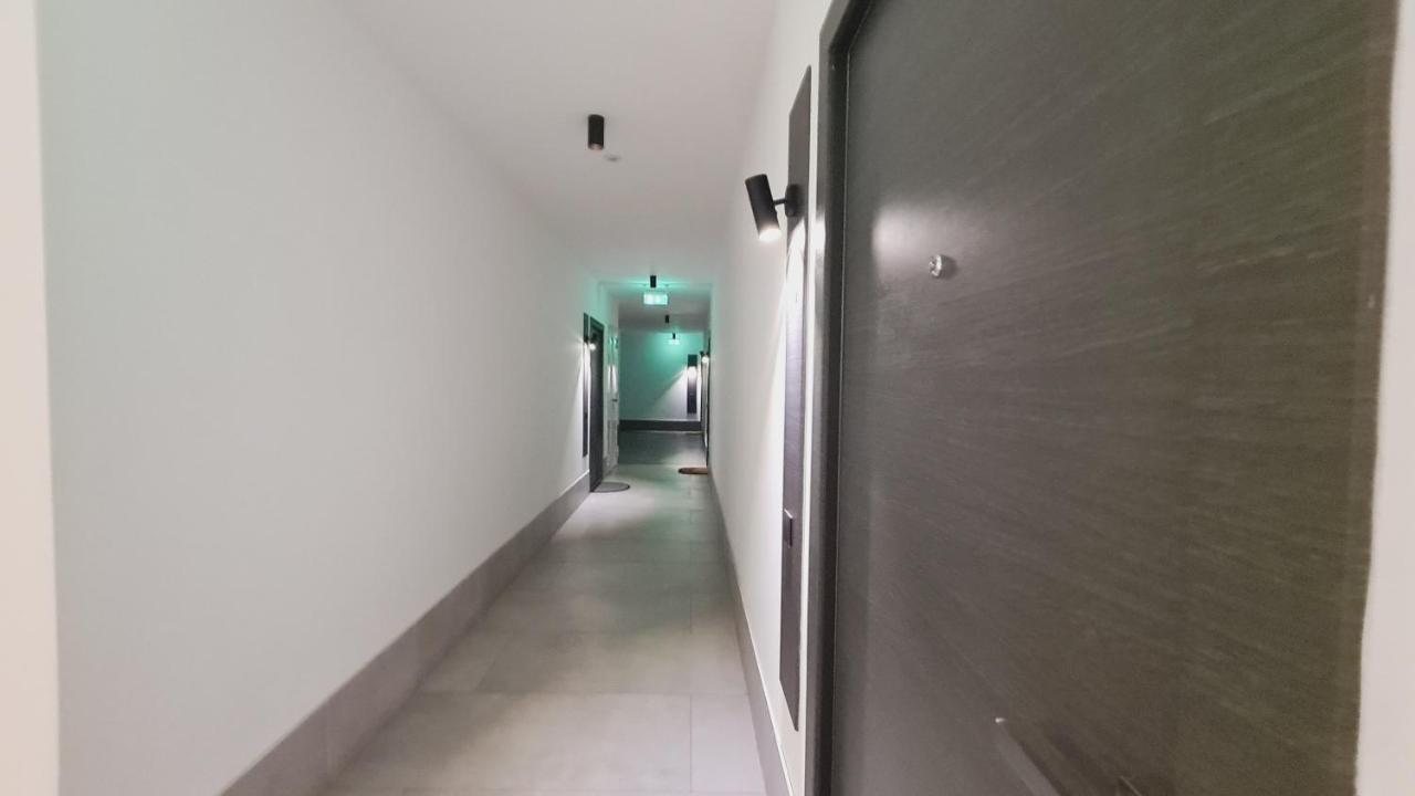 Ferienwohnung 5* Luxury Near Avram Iancu Sq New. Private Parking Cluj-Napoca Exterior foto